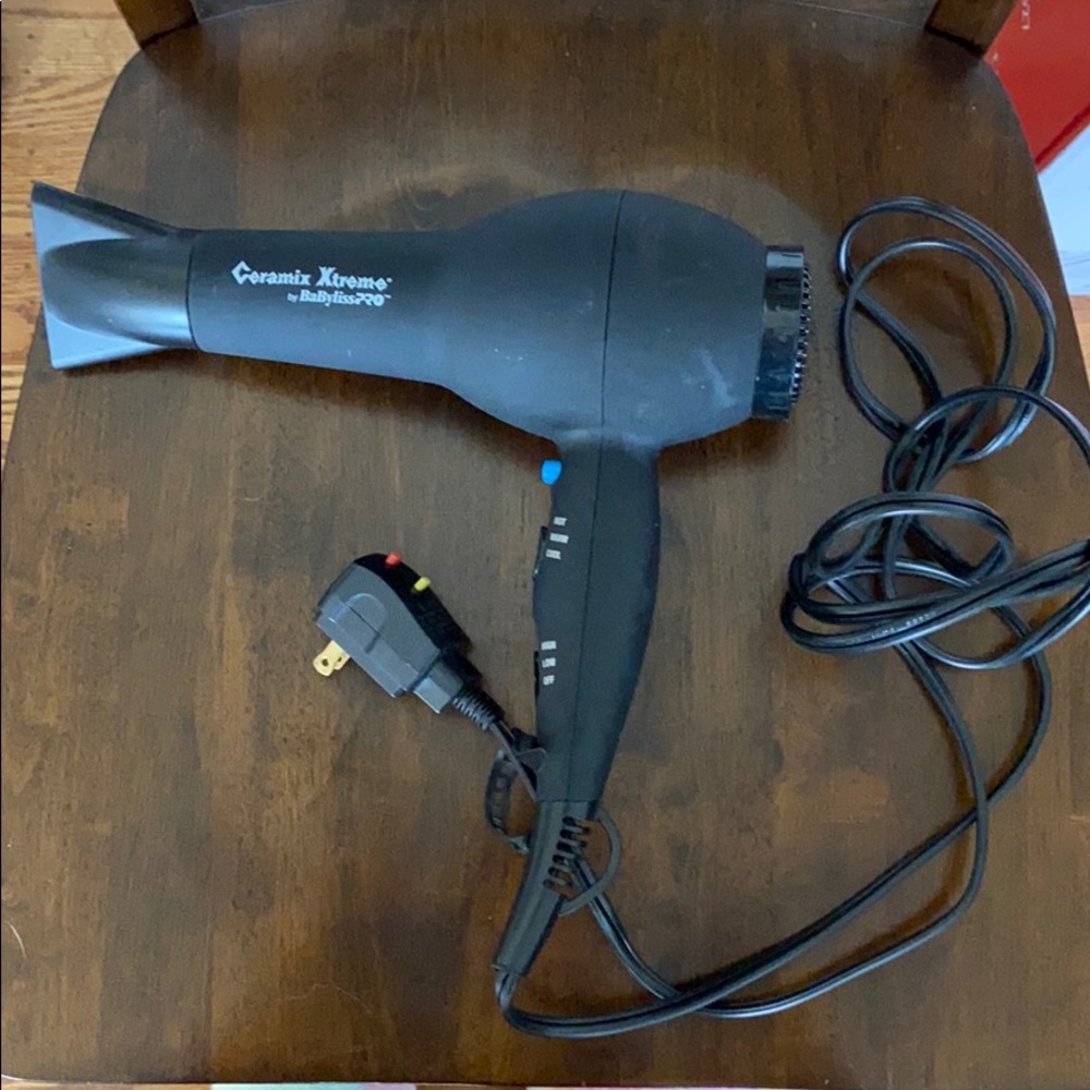 Hair dryer